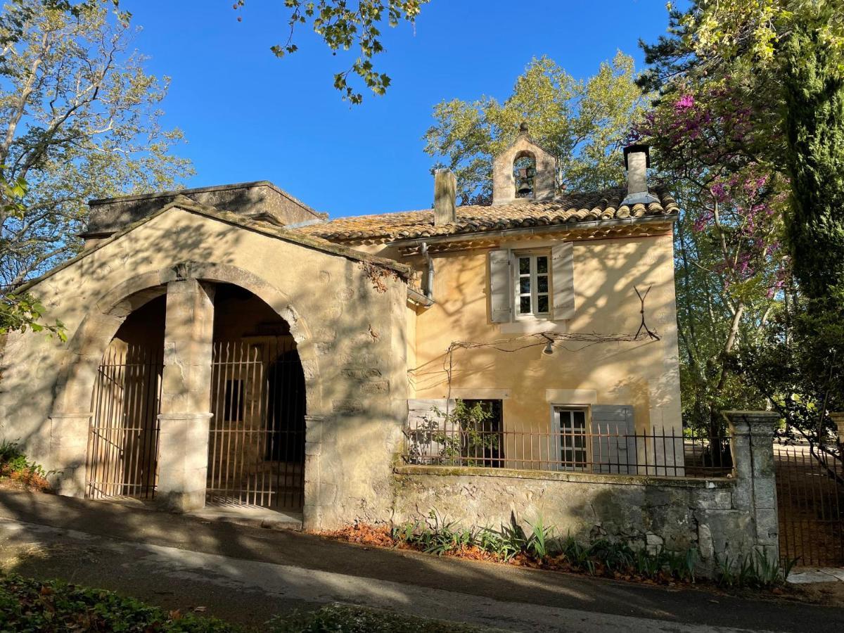 Ermitage Notre Dame De Vacquieres Bed & Breakfast Noves Eksteriør bilde